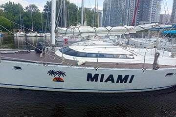 яхта Маями
